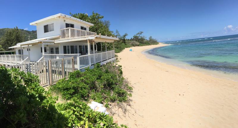 Hawaii beachfront homes for sale